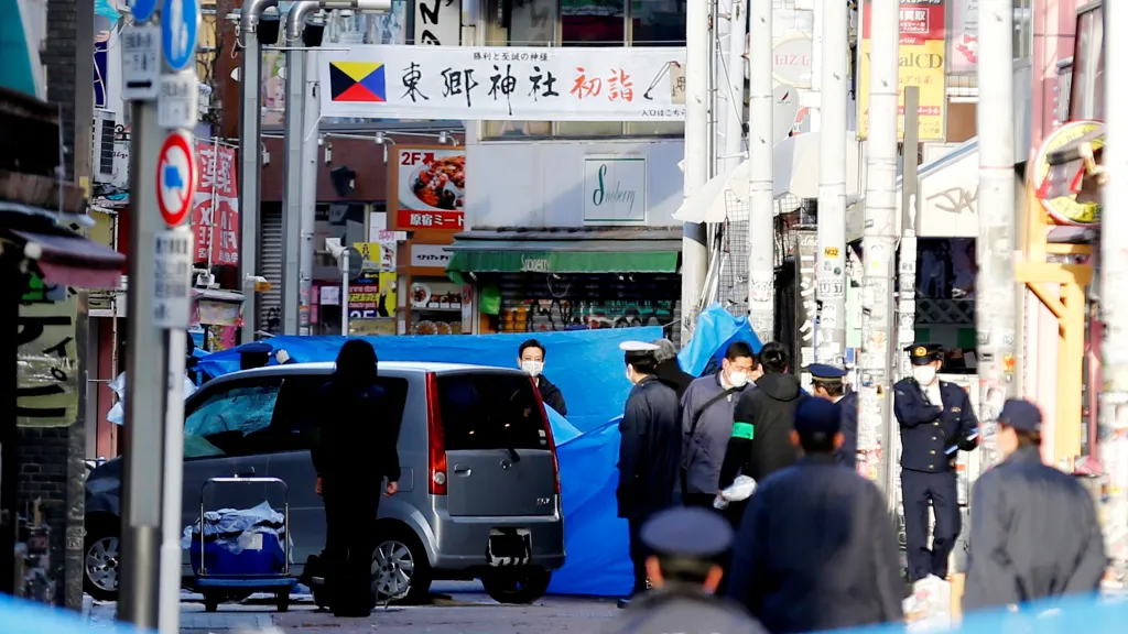 Policie na místě útoku v Tokiu
