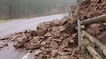 Kameny na silnici