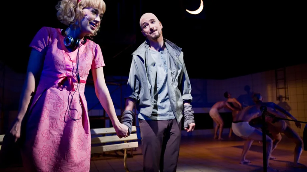 Močohrad: Muzikál o městě, kde se nesmělo čůrat zadarmo