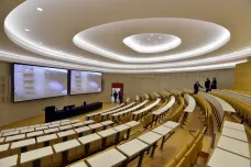 Architektka Jiřičná se snaží rozradostnit Zlín. Univerzita otevřela její nové vzdělávací centrum