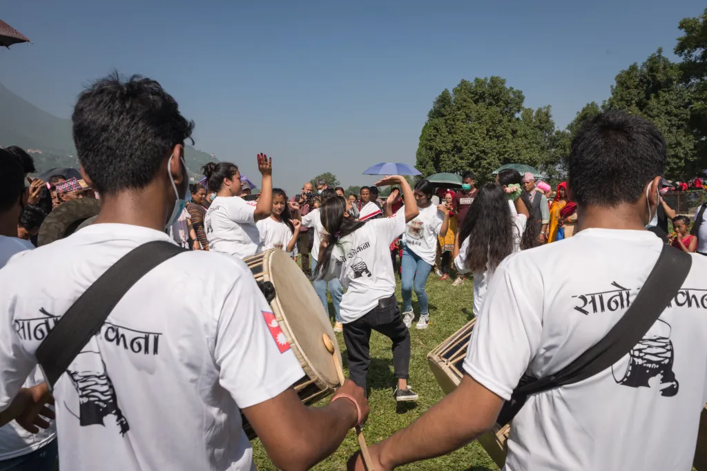 Festivalu Šikali Jatra v nepálském Pátanu vévodí ozdoby, masky a kostýmy, které jsou zasvěceny hinduistickým bohům