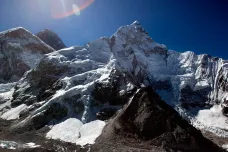 Himálajské ledovce rychle tají, ukázaly staré špionážní snímky