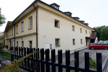Soud odblokoval lukrativní pozemky z kauzy Bečvářova statku, píší HN