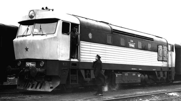 Zbrusu nová lokomotiva T478.1083 počátkem roku 1968 po dodání do depa Nové Zámky