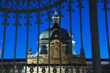 Vláda má projednat platy státních zaměstnanců, slibuje i řešení vysokých cen energií