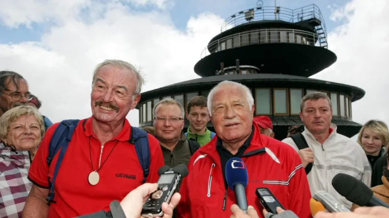 Přemysl Sobotka a Václav Klaus na vrcholu Sněžky