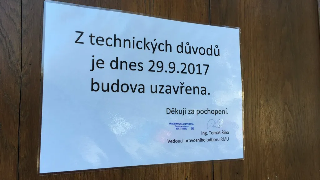 Rektorát Masarykovy univerzity zůstal dnes uzavřený