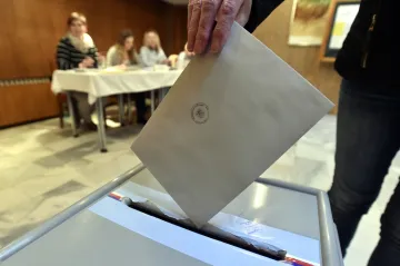 Přelivy komunálních kandidátů: od stran utíkají k nezávislým, nováčky přilákalo ANO, Piráti a SPD