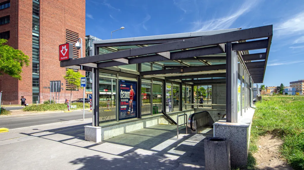 Vstup do metra Pankrác