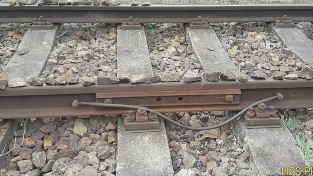 Ilustrační foto – Kameny na kolejích