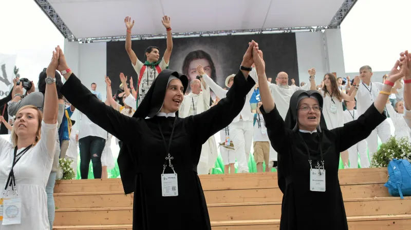 Zpravodaj ČT: Polské oslavy mládeže útok ve Francii nenarušil