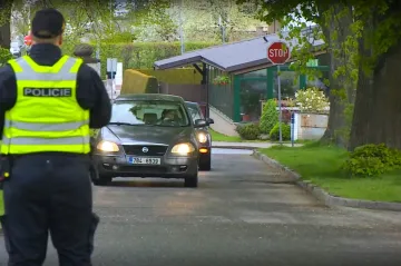 Žďár nad Sázavou má další školní ulici. Auta do ní půl hodiny před začátkem vyučování nevjedou