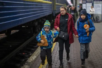 Vláda se dohodla s kraji na přerozdělení uprchlíků. Stát zaplatí za ubytování 200 až 250 korun