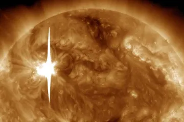 Na Slunci došlo během 24 hodin ke třem erupcím síly X. Zemi neohrozily