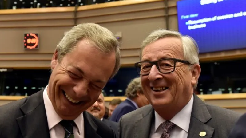Nigel Farage a Jean-Claude Juncker,  Autor: Eric Vidal,  Zdroj: Reuters
