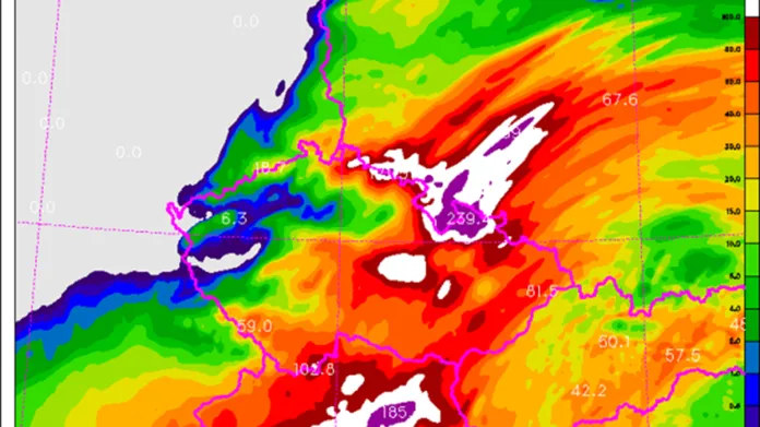 Očekávané srážky za 24 hodin v období od sobotního do nedělního rána podle modelu ALADIN. Předpověď 54 hodin dopředu