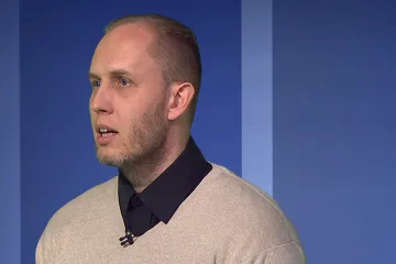 Ruští vojáci vědí, že režim zločiny popře. Mají dojem beztrestnosti, říká politický geograf Kofroň