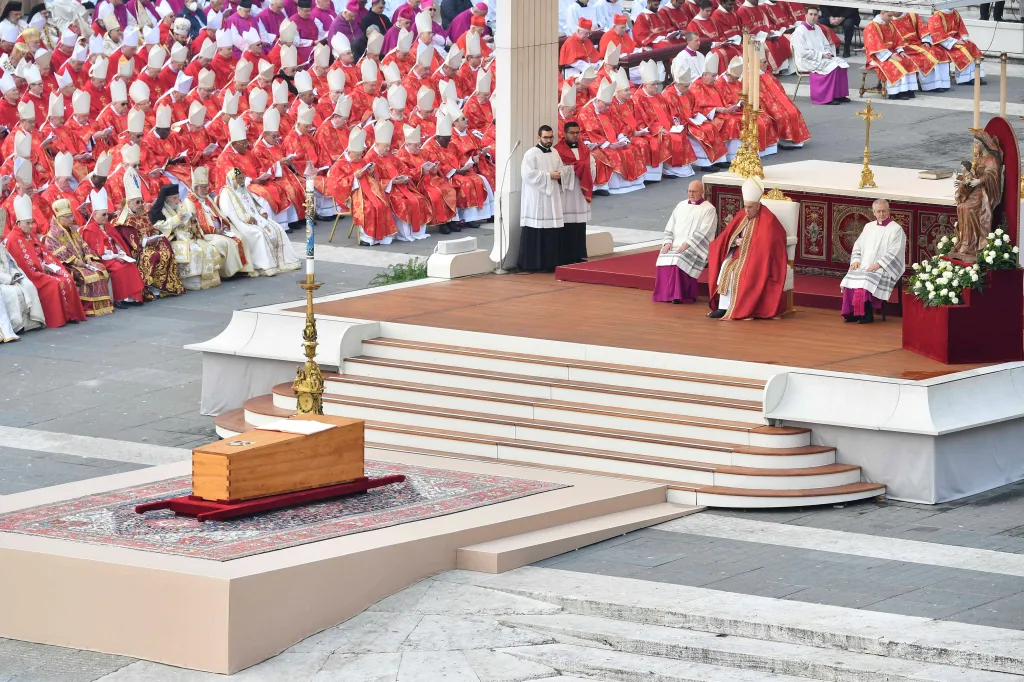 Benedikt XVI., rozený Joseph Ratzinger, zemřel v sobotu ve věku 95 let