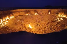 Turkmenistánu se daří zavírat Bránu do pekla