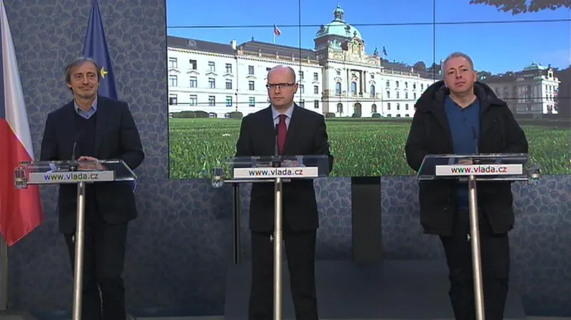 Sobotka: V Česku zůstávají zvýšená bezpečnostní opatření