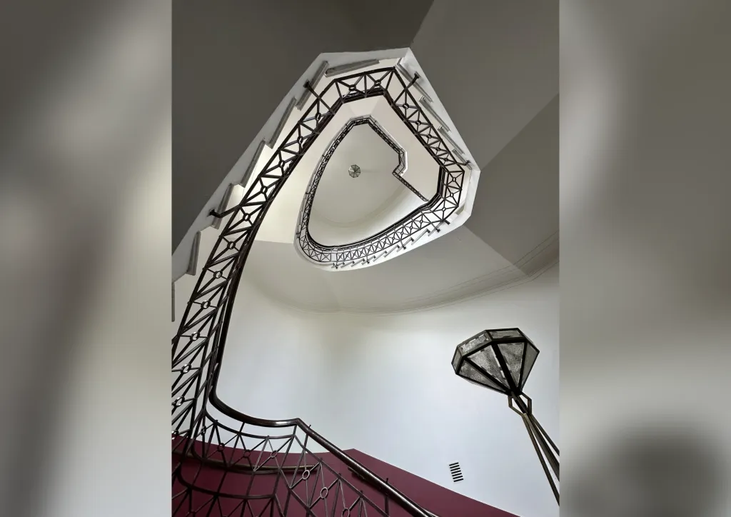 1. místo: Schodiště, autorka Klára Sklenářová v kategorii Architektura