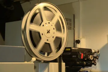 Promítači sotva stačí