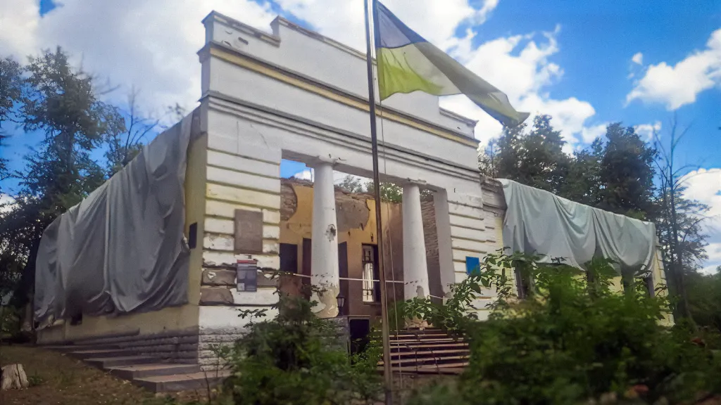 Muzeum ukrajinského literáta Hryhorije Skovorody v Charkovské oblasti po ruském útoku