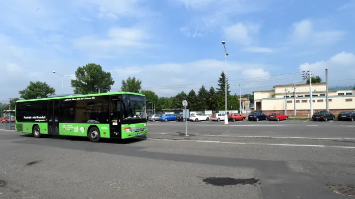 Autobusy v Ústeckém kraji mají jednotné zbarvení bez ohledu na to, kterému dopravci patří