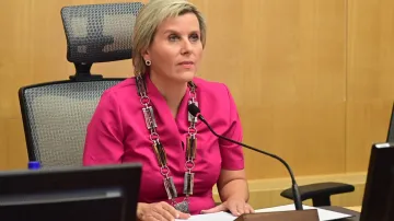 Jana Mračková Vildumetzová (na snímku z 1. listopadu 2024, kdy byla zvolena hejtmankou Karlovarského kraje)