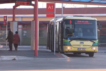 Na západě Čech chybí řidiči autobusů – dopravce proto sáhl na Ukrajinu 