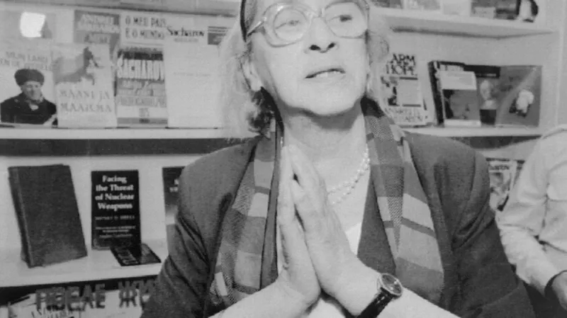 Sacharovova manželka Jelena Bonnerová