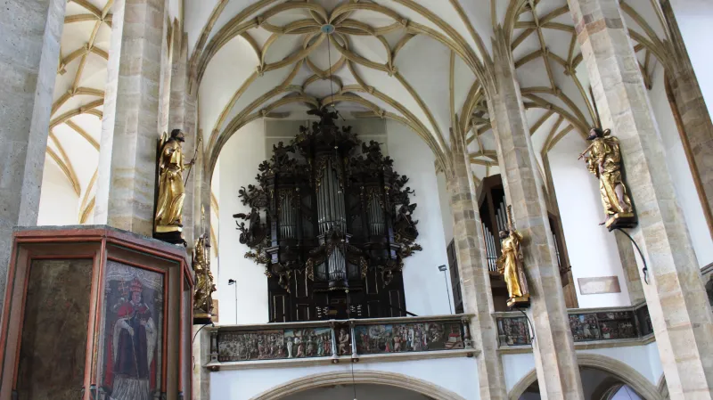 Kostel Nanebevzetí Panny Marie v Mostě