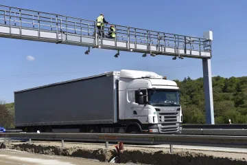 Stavební práce na D1 se prodlužují do prosince, s nimi i úsekové měření rychlosti