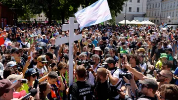 Účastníci sobotního pochodu Pride v Budapešti