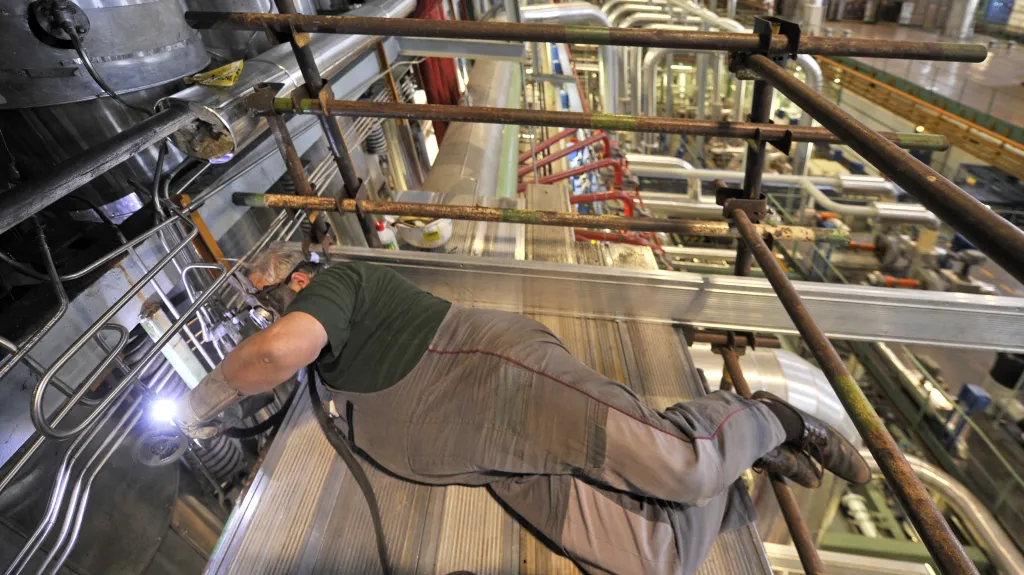 Kontrola a opravy svarů v jaderné elektrárně Dukovany