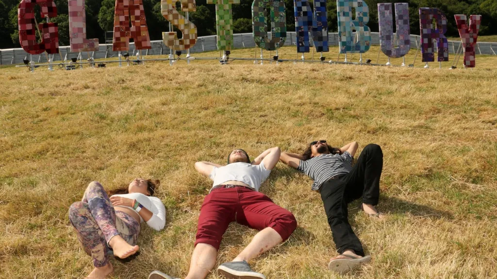 Začal 44. ročník festivalu v Glastonbury