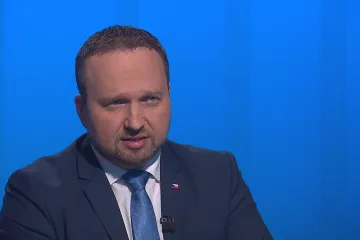 Kvůli směřování k vyrovnanému rozpočtu jsme museli některé předvolební sliby překročit, řekl Jurečka