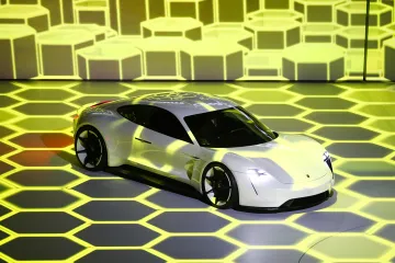 Frankfurtský autosalon chce spojovat, automobilky se ale předhání s novinkami