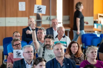 Nechceme žít vedle baterkárny, opakují obyvatelé Dolní Lutyně