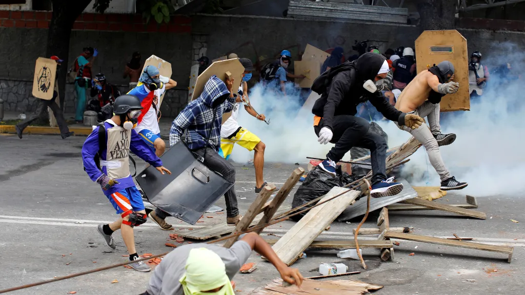 Protest v Caracasu během generální stávky