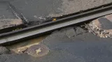 Poničené koleje