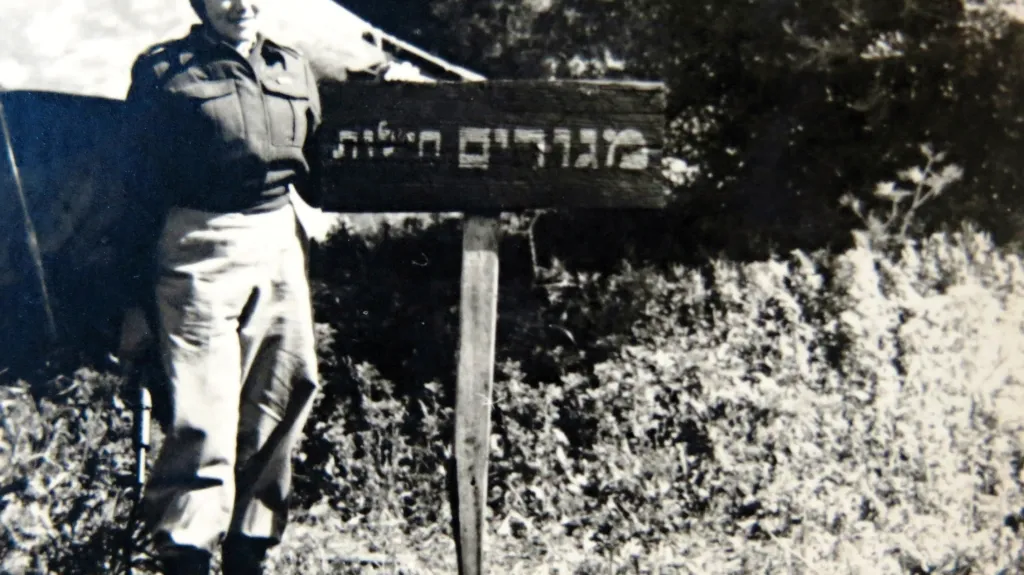 Ruth Meissnerová (Haasová) v izraelské armádě (1949)
