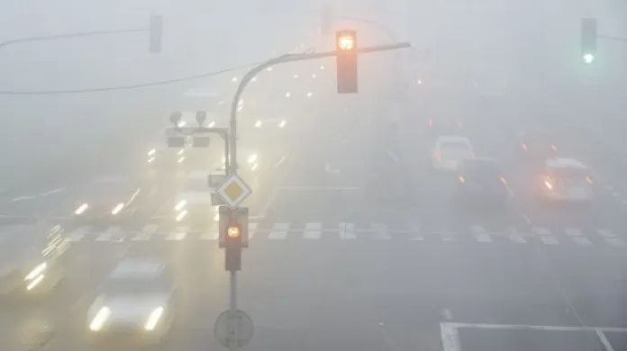 Paříž vyhání auta - kvůli smogu