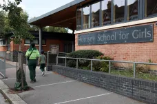 Britská vláda nařídila zavřít více než stovku škol. Kvůli zastaralému betonu jim hrozí zřícení