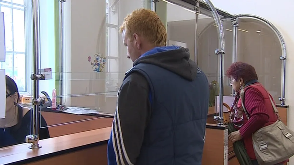 Mnozí lidé nechávají placení poplatků za odpad na poslední chvíli