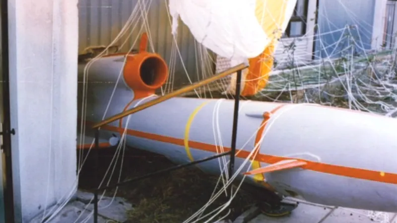 Spadlý sovětský bezpilotní letoun v roce 1988