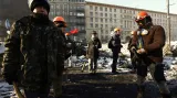 Demonstranti zůstávají na barikádách