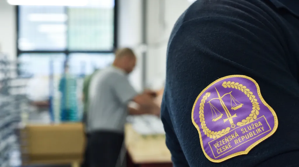 Pracujících vězňů přibývá