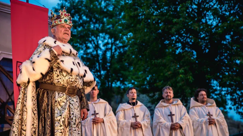 Petr Štěpánek jako Karel IV.