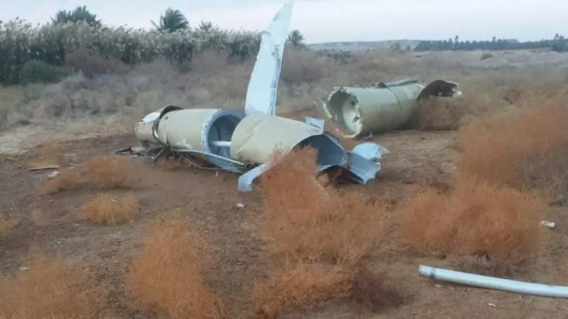 Íránská raketa po dopadu u americké základny v Iráku Zdroj: ČTK